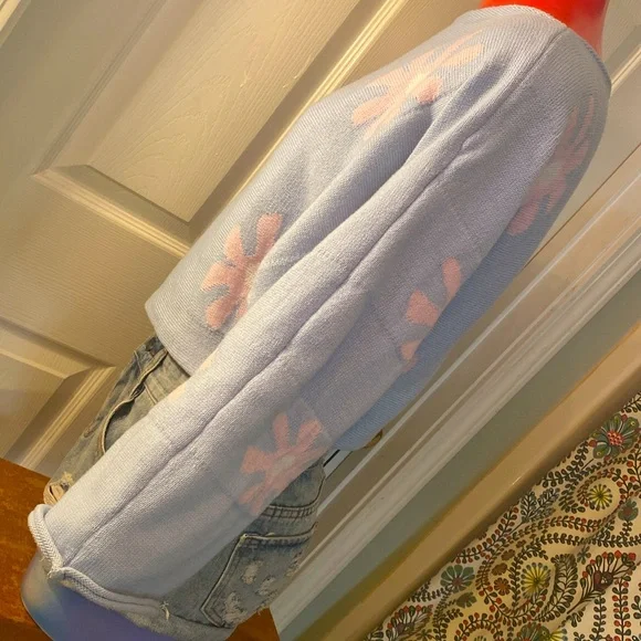 Kawaii Cute Adorable Floral Blue and Pink Knit Sweater - Picture 6 of 12